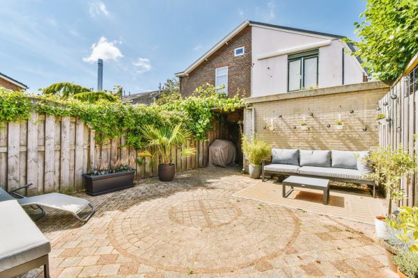 Courtyard Patio Service in Rochester